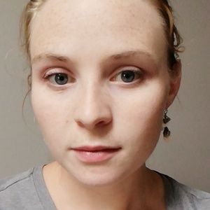 Meet your Posher, Candace